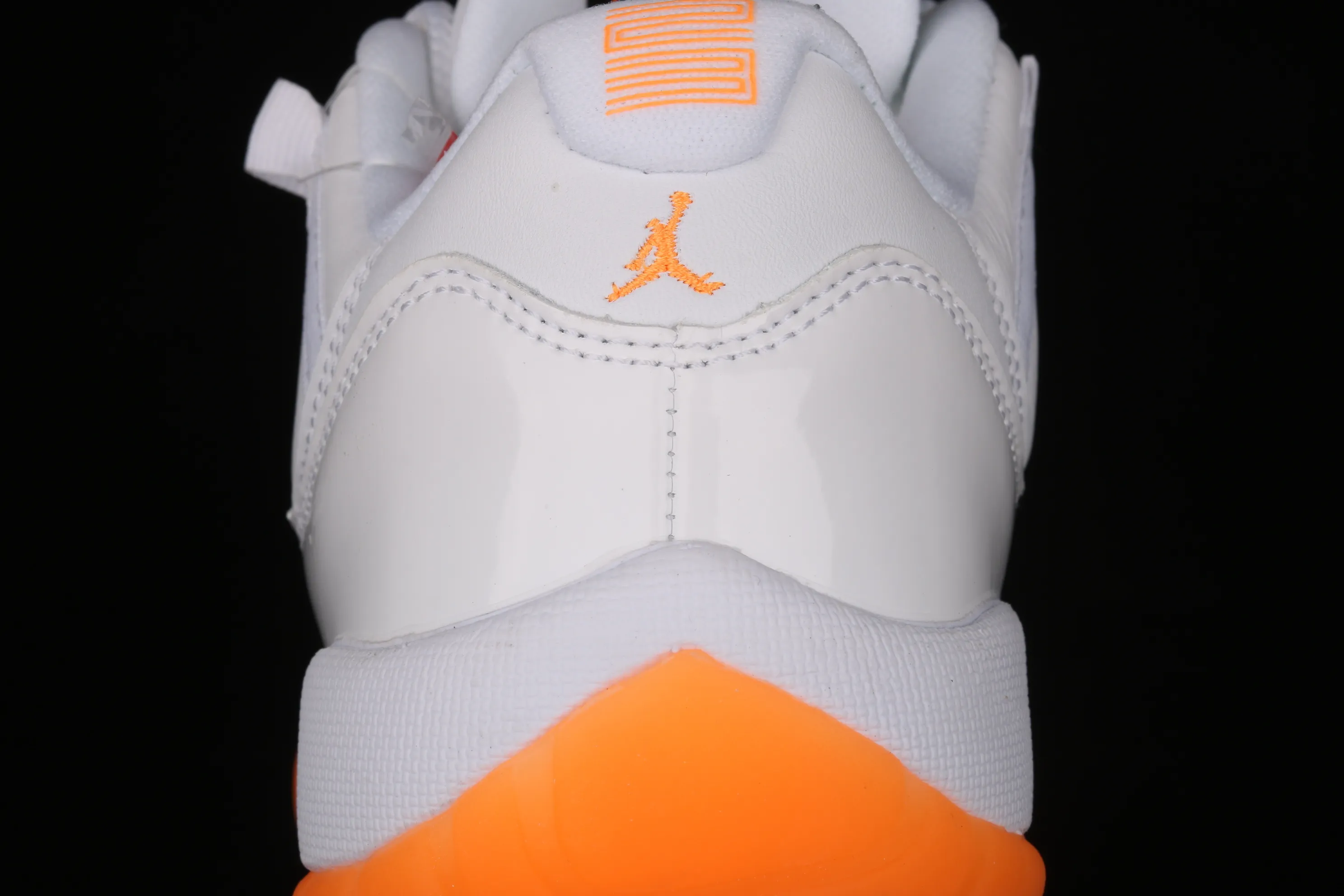 All categories Air Jordan Jordan series basketball shoes Air Jordan 11 pure original version Air Jordan 11 Bright Citus AJ11 Joe 11 white orange low-top basketball shoes AH7860-139